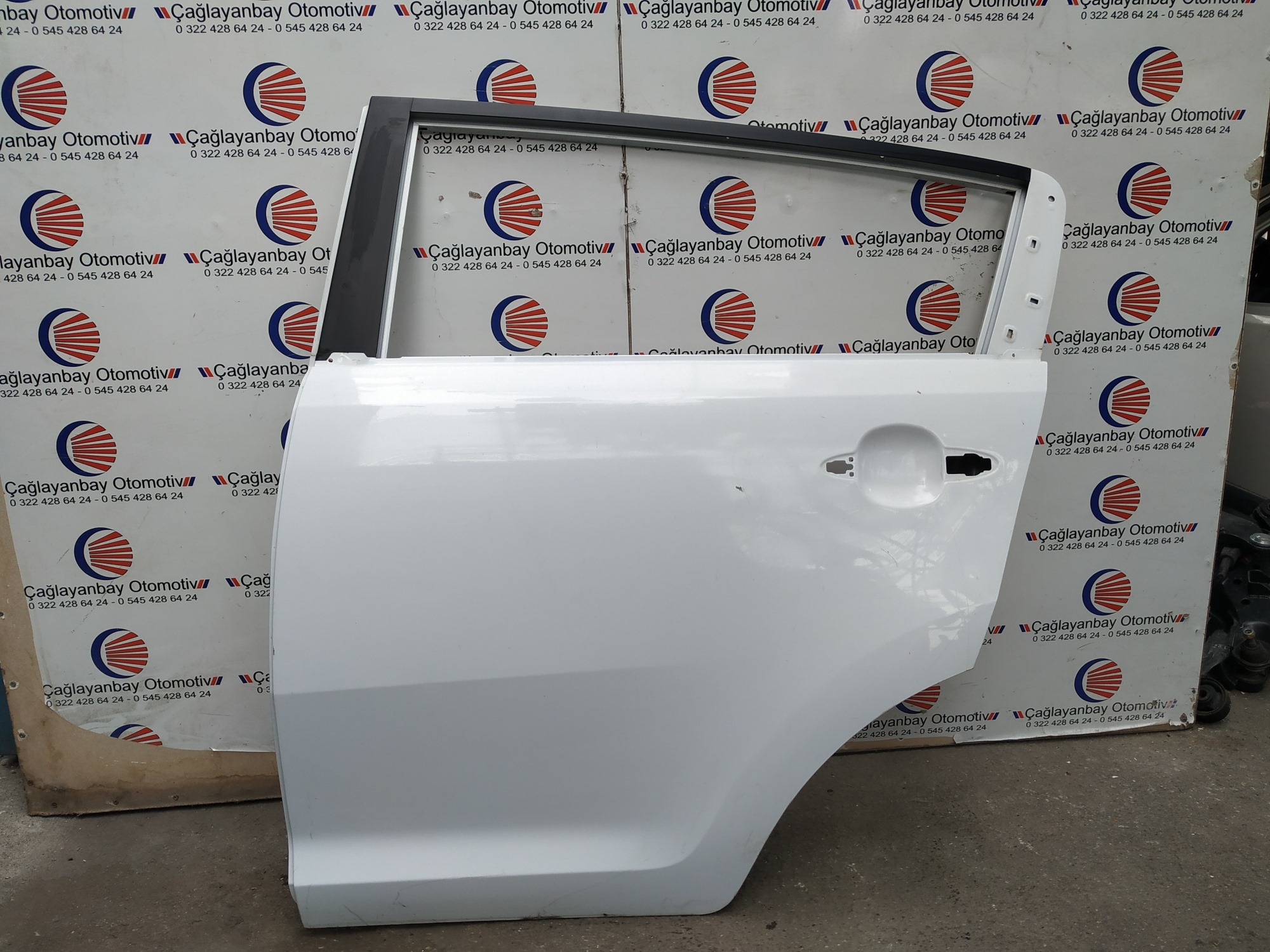 Kia Sportage sol arka kapI